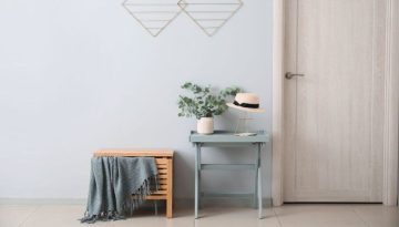Πώς να Δημιουργήσετε Είσοδο στο Σπίτι Όταν Δεν Υπάρχει Χώρος για Έπιπλα