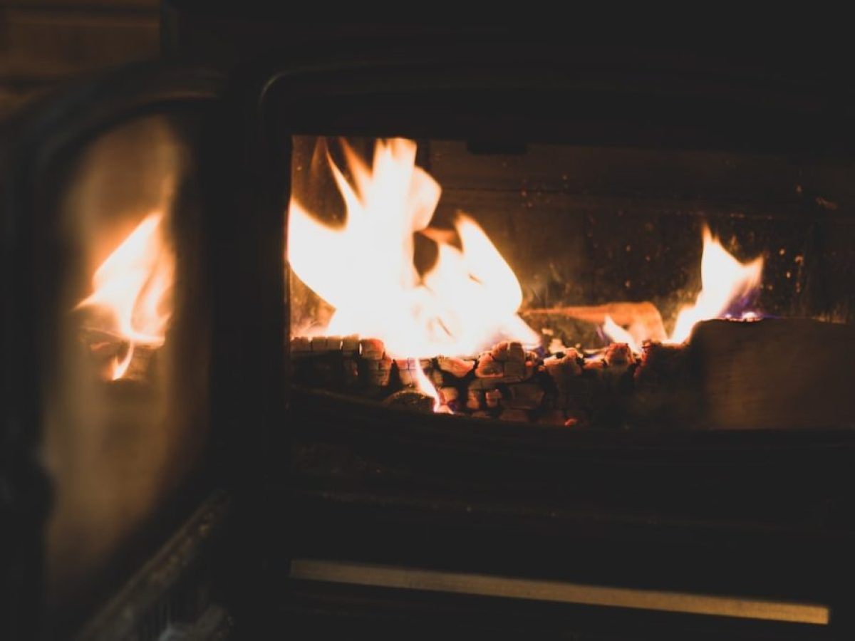 Πώς να καθαρίσεις το τζάκι